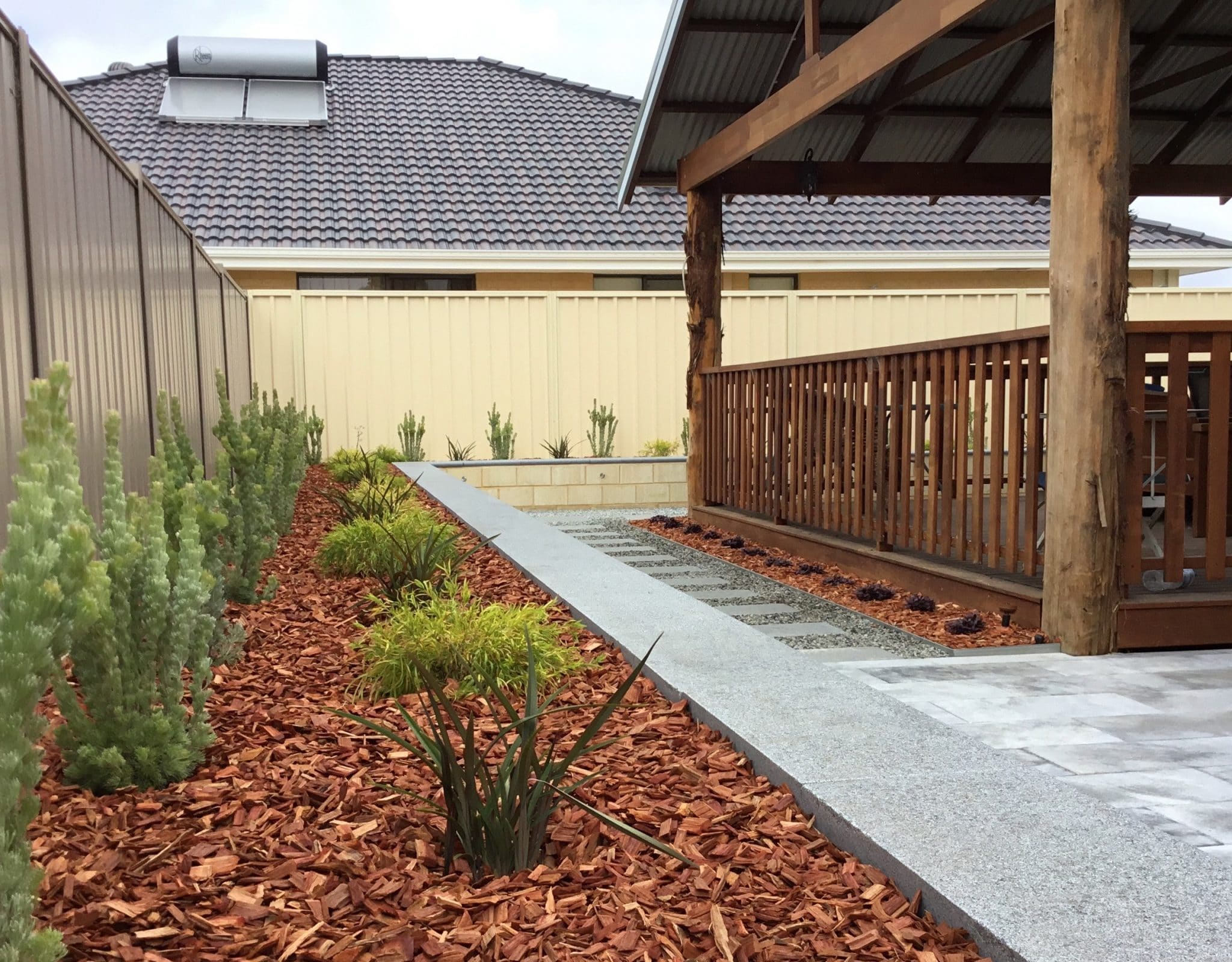 Hire professional Garden Retaining Walls construction in Perth
